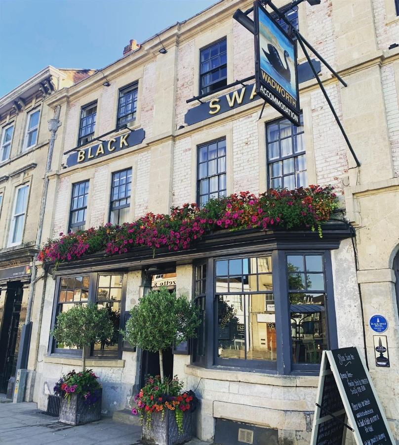 The Black Swan Inn Devizes Luaran gambar