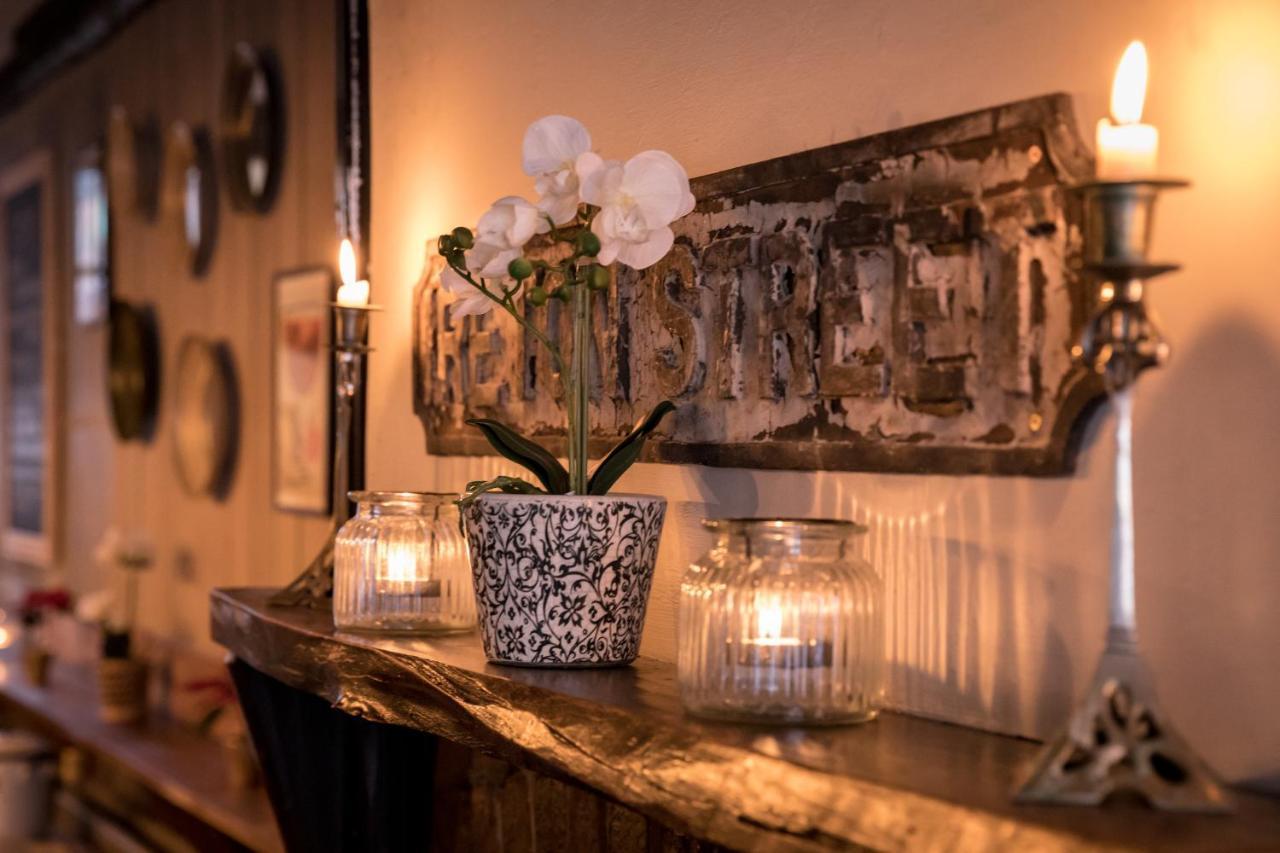 The Black Swan Inn Devizes Luaran gambar