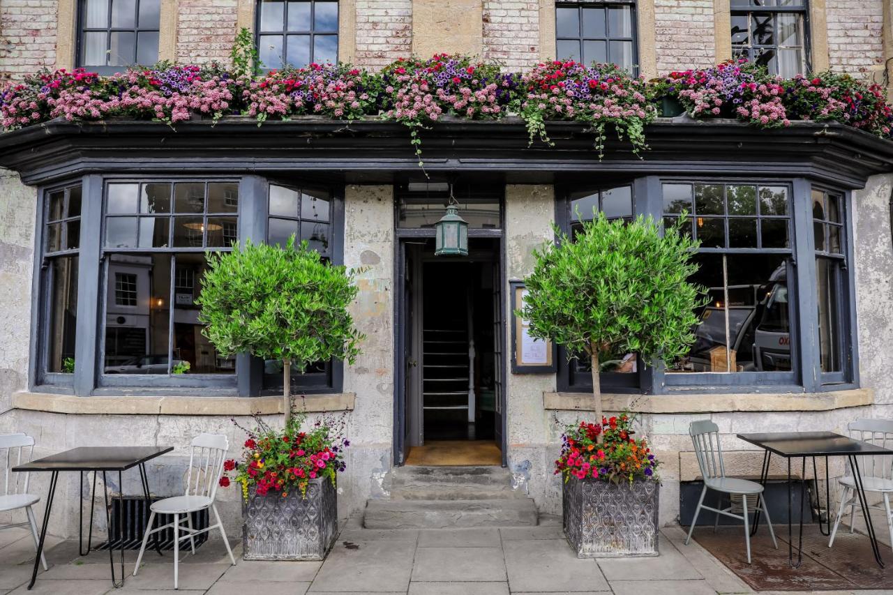 The Black Swan Inn Devizes Luaran gambar