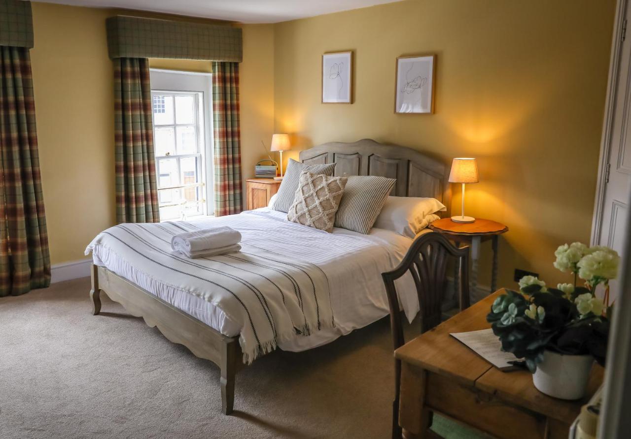 The Black Swan Inn Devizes Luaran gambar