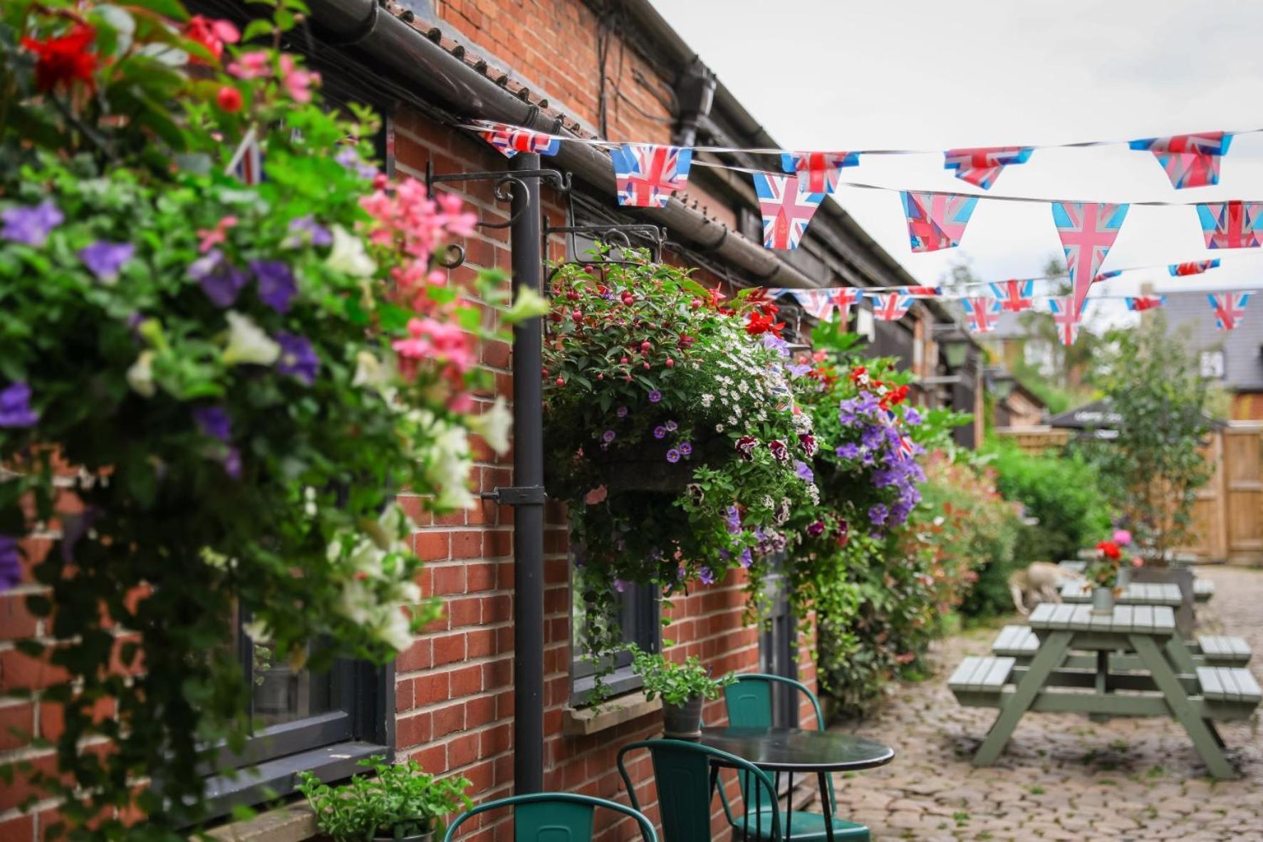 The Black Swan Inn Devizes Luaran gambar